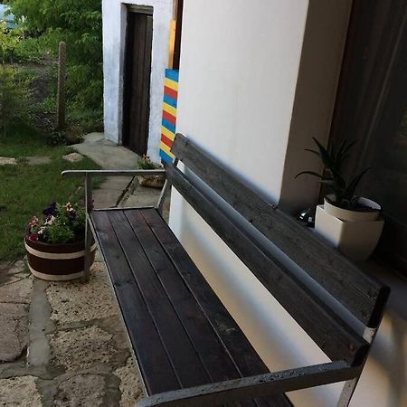 Guest House Kostadinovi Bŭlgarevo Exteriör bild